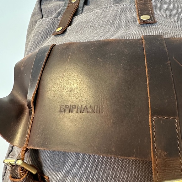 Epiphanie Savannah Leather/ Canvas Backpack - Picture 3 of 7